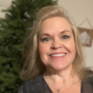 Meet your Posher, Lori